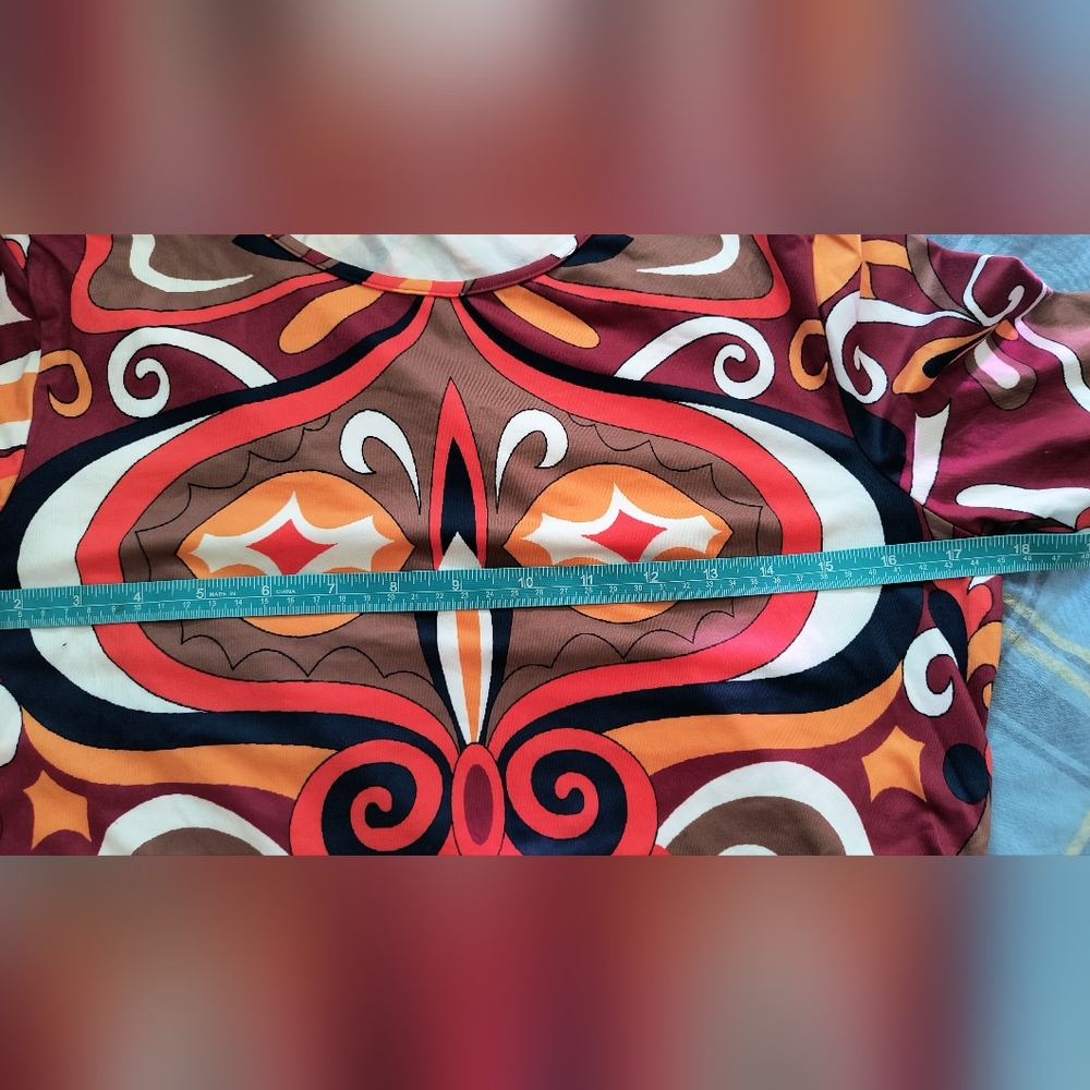 SHEIN Colorful Abstract Pattern Top - Picture 2 of 6